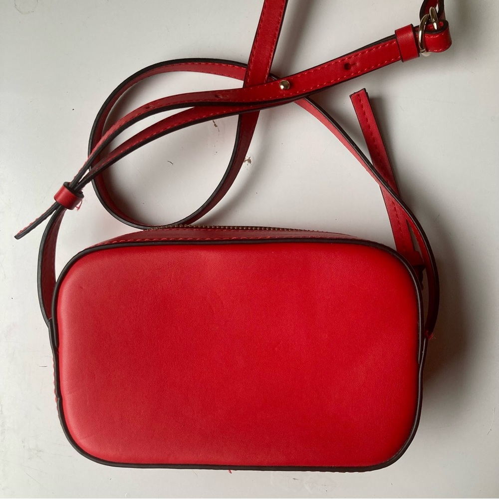 Gap Mini faux leather crossbody camera bag (red)